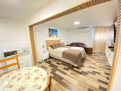 MOTEL 9